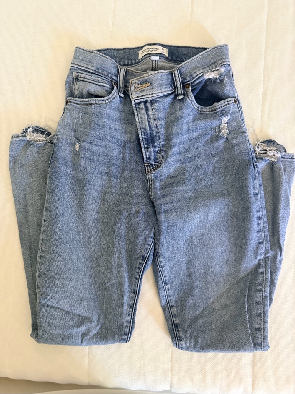 Abercrombie & Fitch Curve Love Size 4R Distressed High-Rise Women’s Jeans